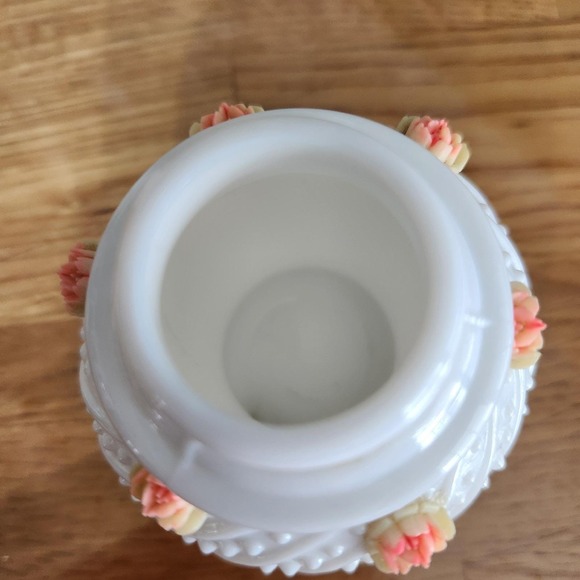 Vintage Milk Glass Oil Lamp With Petite  Pink Rose Decor Made In Japan - Picture 7 of 7